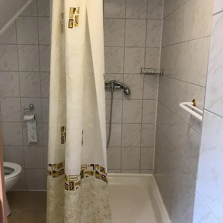 Ovar 12 Vendeghaz Guest house *