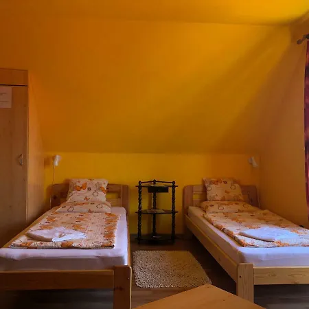 Ovar 12 Vendeghaz Guest house *